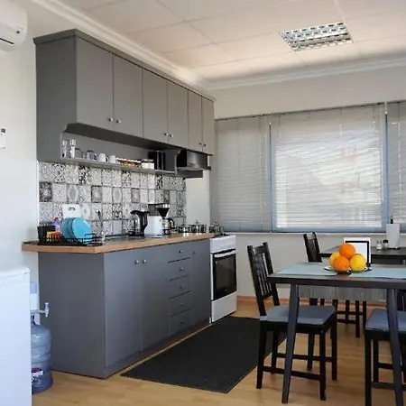 Close To Airport With 2 Bedroom