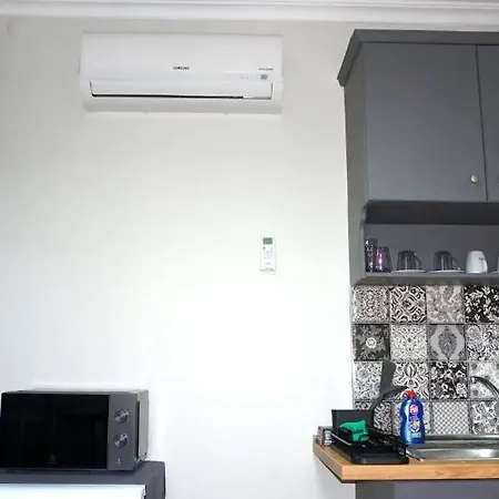 Close To Airport With 2 Bedroom Апартаменты *